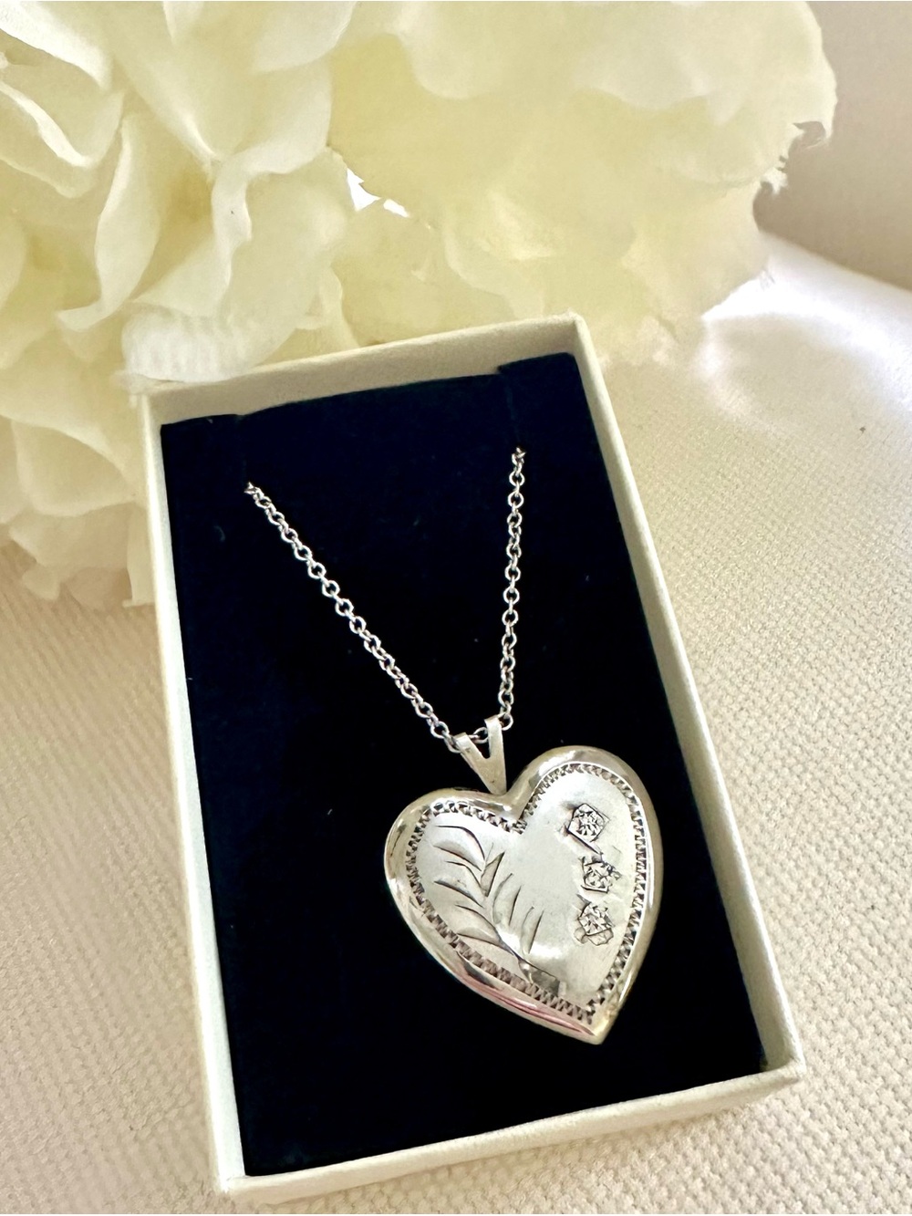 Vintage PPC Sterling Silver Vintage Engraved Heart Locket Necklace
